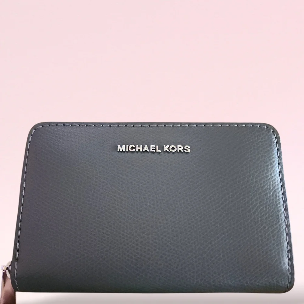 Michael Kors Jet Set Small Zip Around Card Case